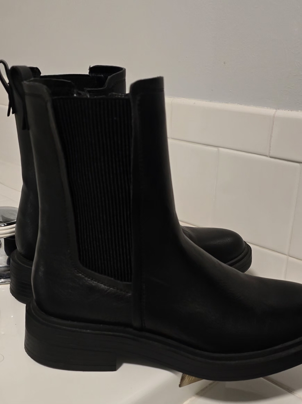 Kenneth Cole Reaction Black Chelsea Ankle Boots